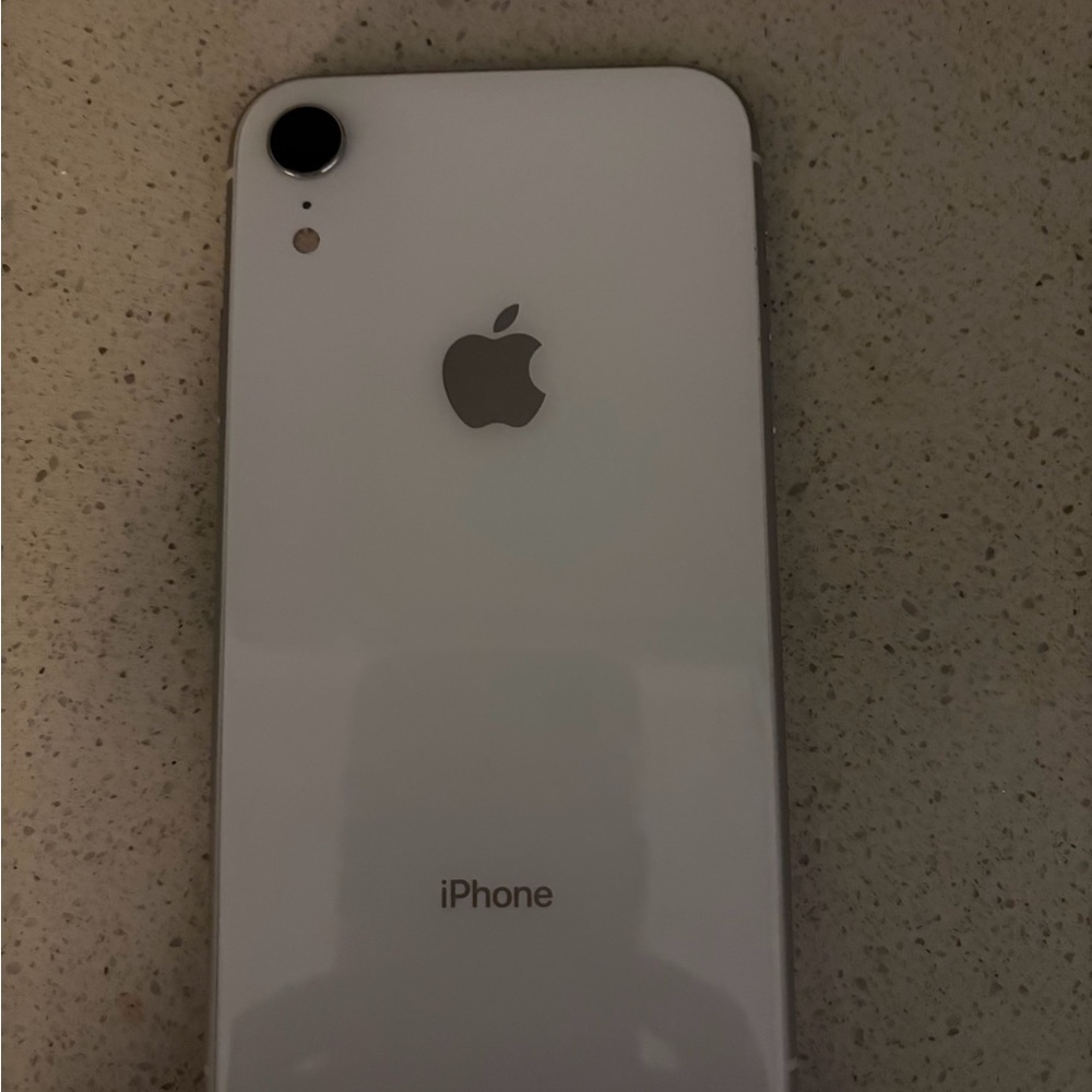 Apple iPhone XR